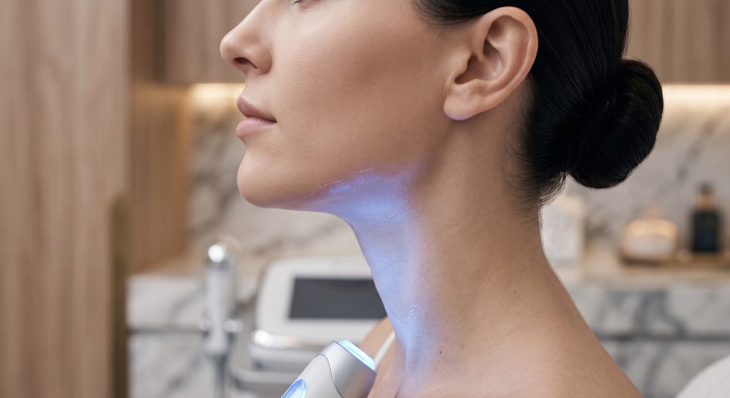 Ameliyatsız gıdı eritme ve jawline belirginleştirme tedavisi ile yüz konturu şekillendirme.